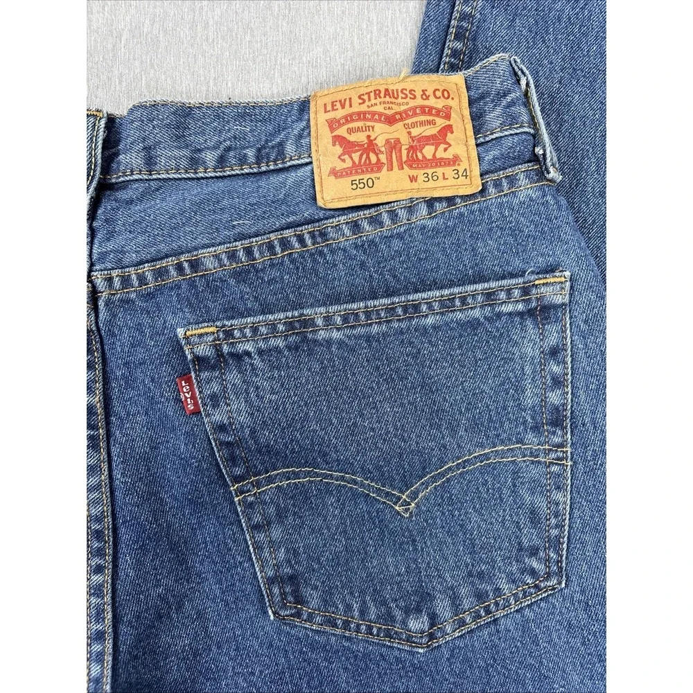 Levi's 550 Relaxed Fit Blue Jeans Men's Size 36x34 Medium Wash Denim Straight